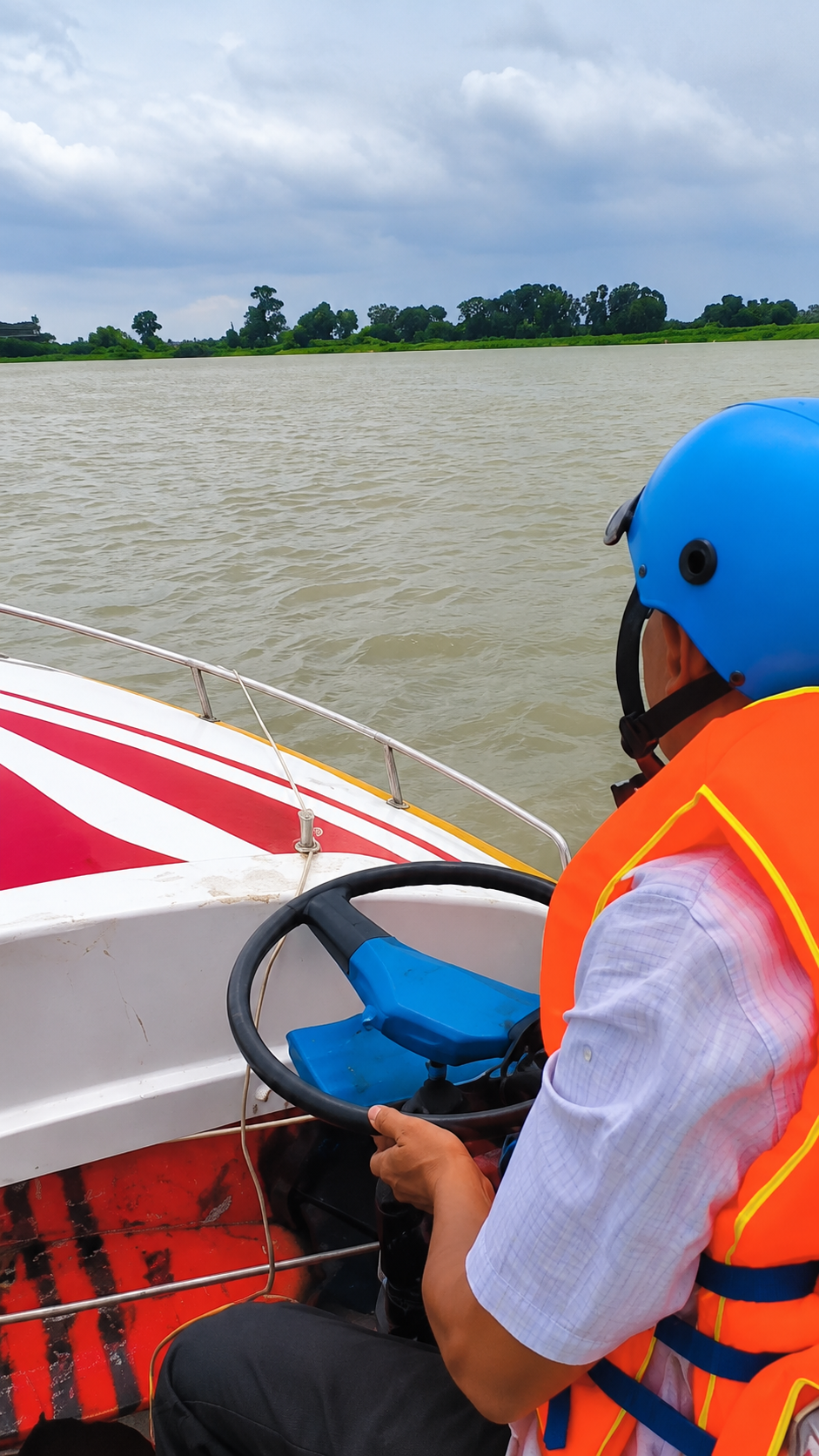 Máy thủy 1.5HP cho xuồng đi ruộng và kênh rạch nhỏ